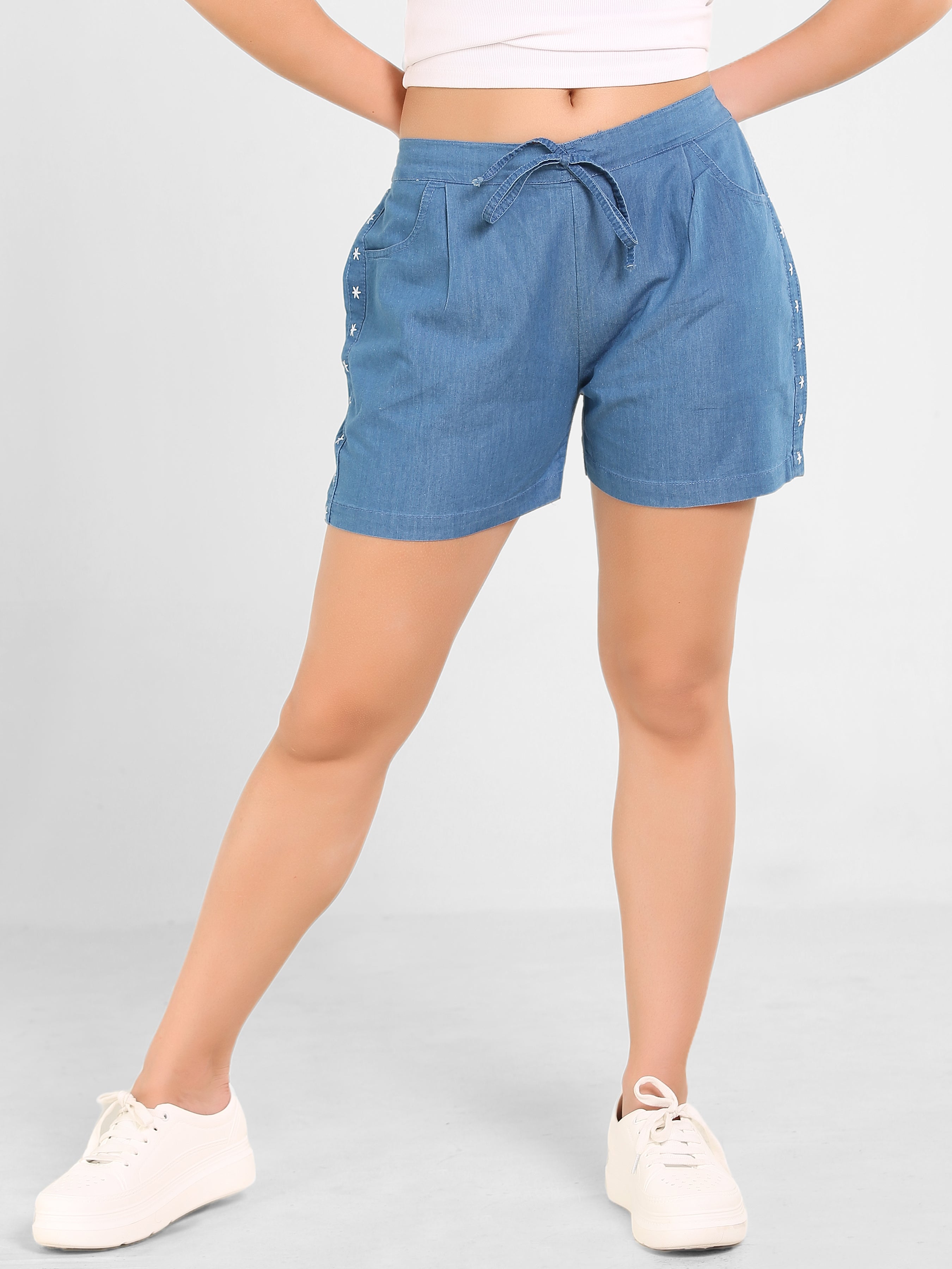 Denim Star Embroiderd Lace Shorts